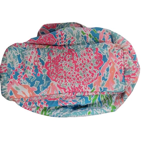 Lilly Pulitzer Beach Tote in HTF Let’s Cha Cha - Picture 5 of 5